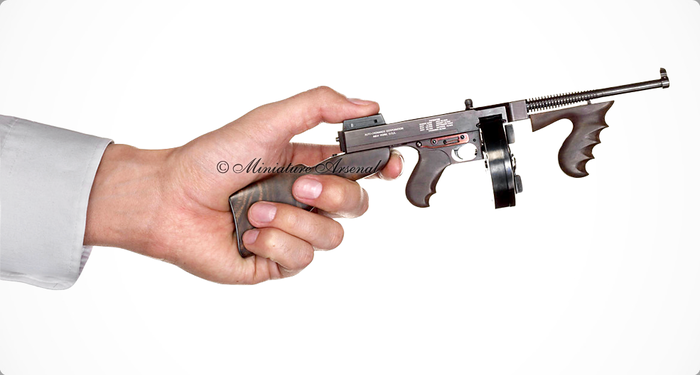 격발 가능한 미니어처 총 | 인스티즈