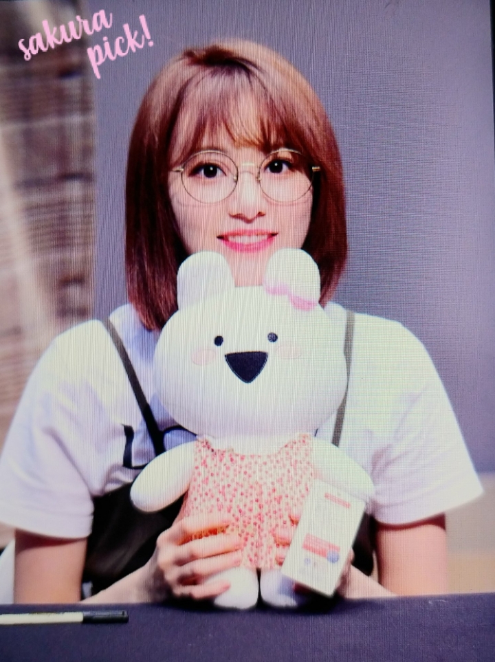 오늘자 팬싸인회 아이즈원 사쿠라 | 인스티즈