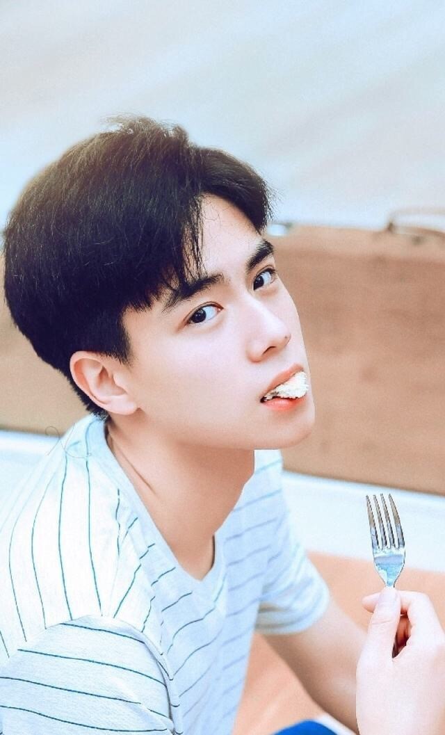 차은우와 같이 사진 찍어줬으면 싶은 중국 남자배우들 | 인스티즈