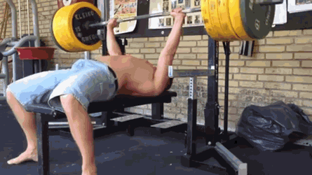 벤치프레스의 위험성.gif | 인스티즈