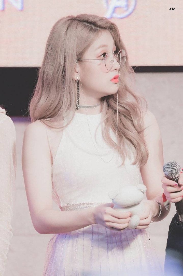 안경이 잘 어울리는 걸그룹 멤버 ..gif | 인스티즈