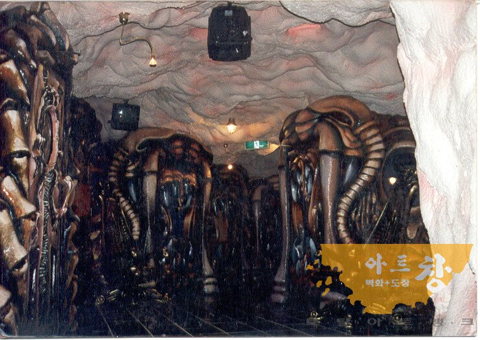 도대체 왜 유행했는지 모를 2000년대 초 노래방 | 인스티즈