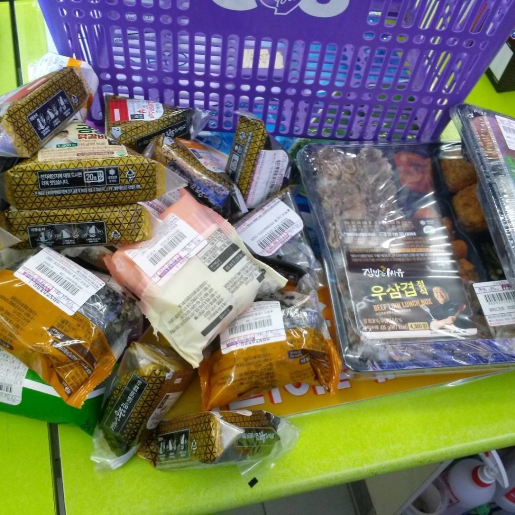 반도의 흔한 편의점 폐기.....jpg | 인스티즈