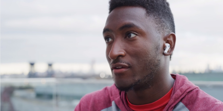 에어팟 갤럭시버즈 에어팟프로 착용샷 비교.JPG | 인스티즈