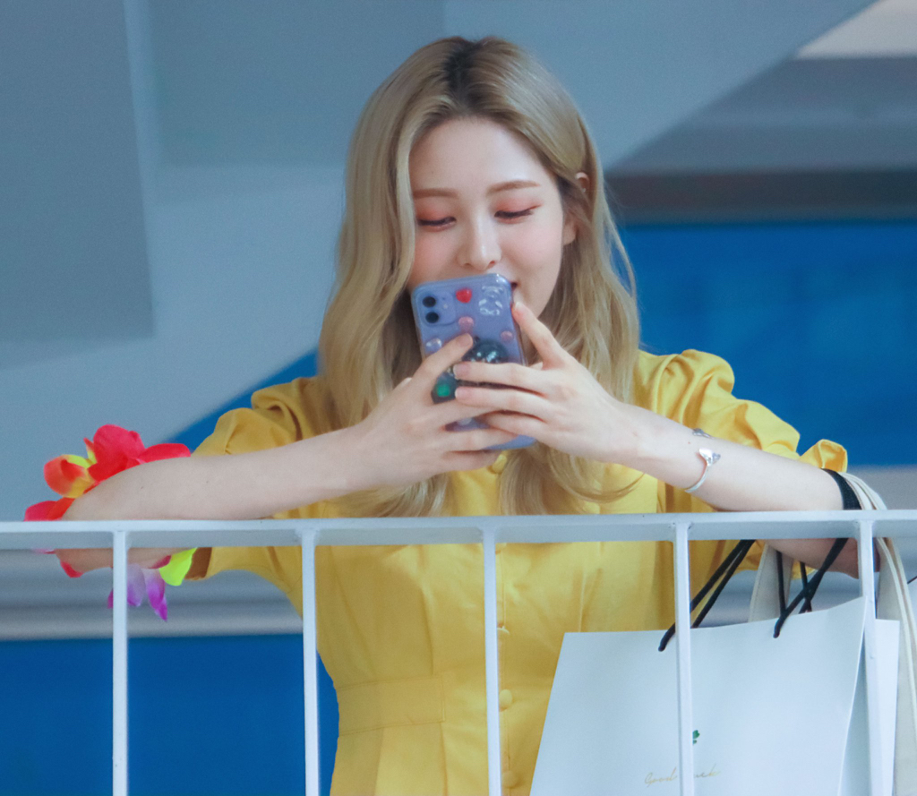 어제 팬미팅한 윤조랑 게스트로 나온 다이아 예빈 | 인스티즈