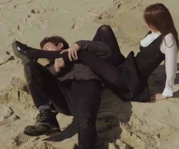 당하면 아픈 암바.gif | 인스티즈