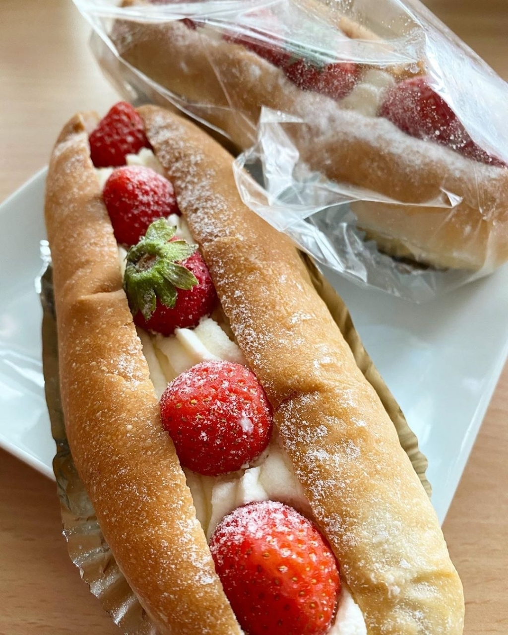 빵 사이에 딸기........jpg | 인스티즈