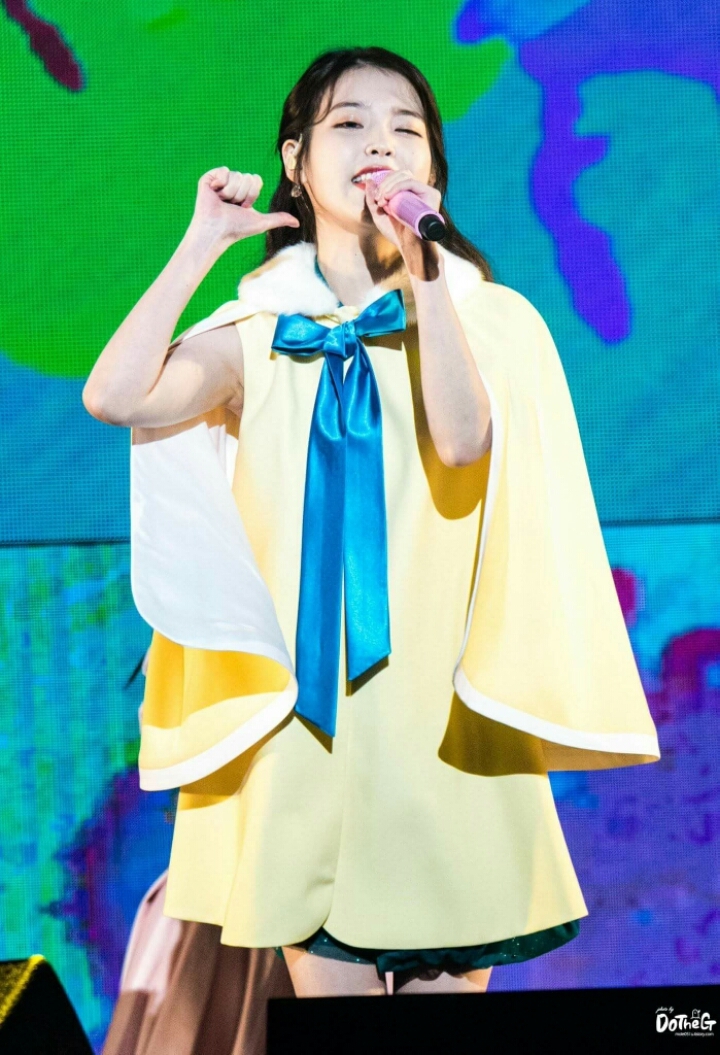 아이유 | 인스티즈