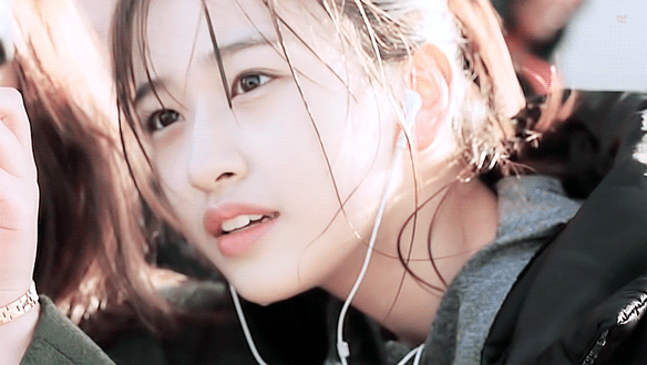 아이즈원 안유진 바람직한 성장과정(feat.ㅈ경).gif | 인스티즈