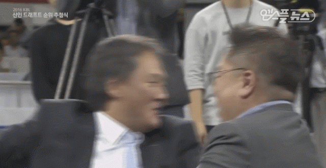 와이프가 금.토.일 애들 데리고 친정에 갔다.gif | 인스티즈