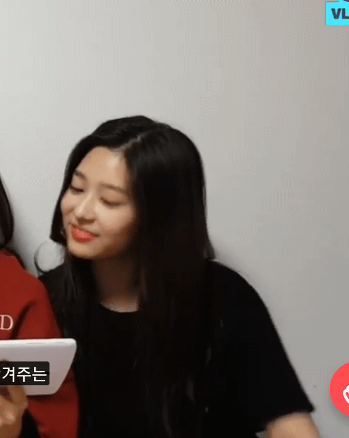 아이즈원으로 데뷔해서 참 다행인 친구 .jpgif | 인스티즈