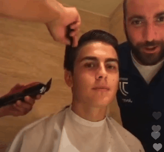 이발하는 디발라.gif | 인스티즈