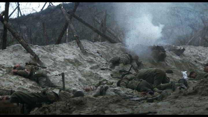 너무 리얼하게 만들어서 관객들의 트라우마를 건드린 영화 | 인스티즈