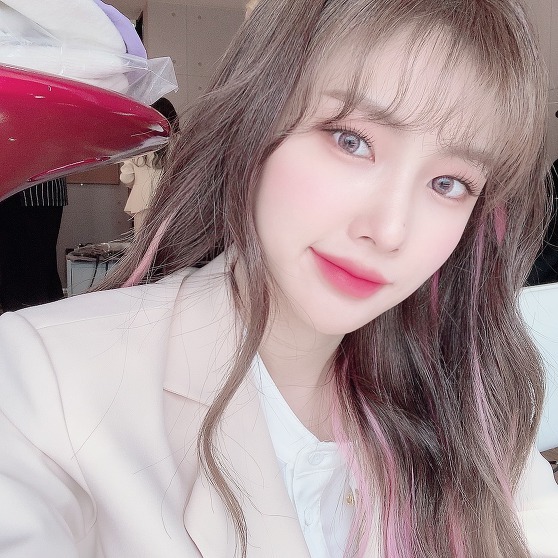 자기 얼굴에 자부심이 있는듯한 아이즈원 강혜원 | 인스티즈