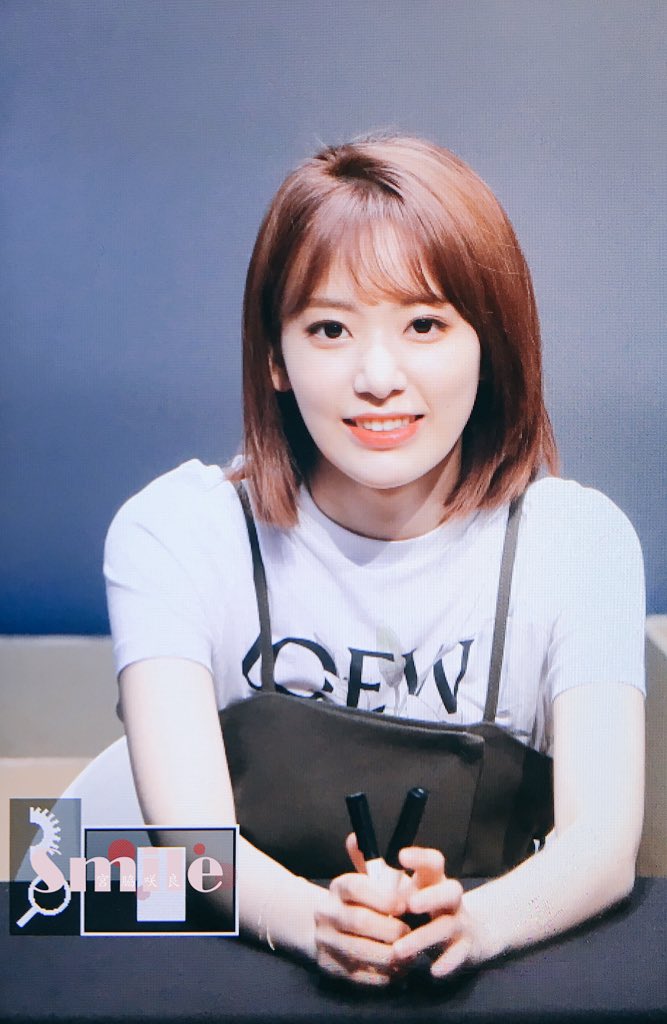 오늘자 팬싸인회 아이즈원 사쿠라 | 인스티즈