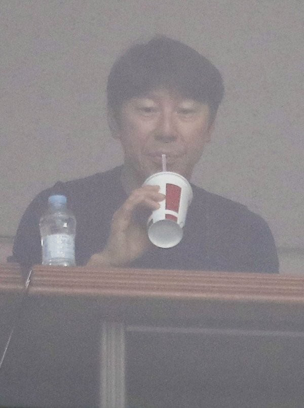 아이들의 꿈과 희망을 짓밟는 신태용 감독.jpg | 인스티즈