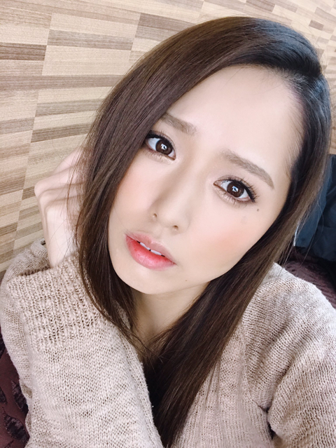 눈 옆에 점이 섹시한 배우 | 인스티즈