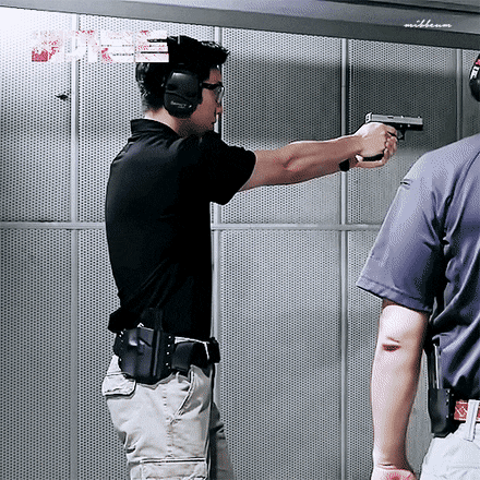 실사격 연습하는 배가본드 이승기 수지.gif | 인스티즈