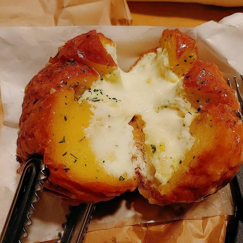 냄새부터 한수접고 들어간다는 강릉 마늘빵..........jpg | 인스티즈