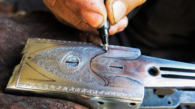 냉혹한 사제총기의 세계 | 인스티즈