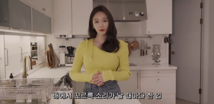 데뷔 후 10년 동안 쭉 50kg을 유지하고 있다는 강민경.jpg | 인스티즈