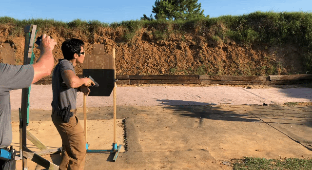 개인 사격 훈련하는 이근 대위님 .gif | 인스티즈