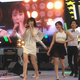 2017년 연세대 축제 아이유.jpgif | 인스티즈