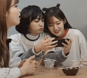 브이앱에서 악플을 보는 여자연예인들 | 인스티즈