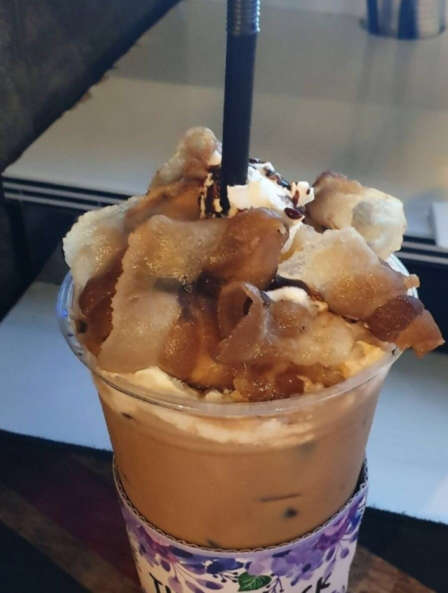 카페모카에 대패삼겹살 토핑이요 .jpg | 인스티즈