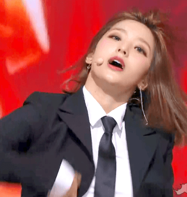 프로미스나인 캡틴 이새롬.gif | 인스티즈