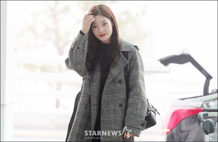 오늘자 인천공항 정채연 | 인스티즈