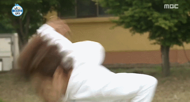 [나혼자산다] 유노윤호 열정댄스를 본 여성회원들 반응.gif | 인스티즈