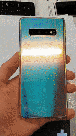 빛반사 짱예로운 갤럭시S10 신색상 프리즘 실버 실물.gif | 인스티즈