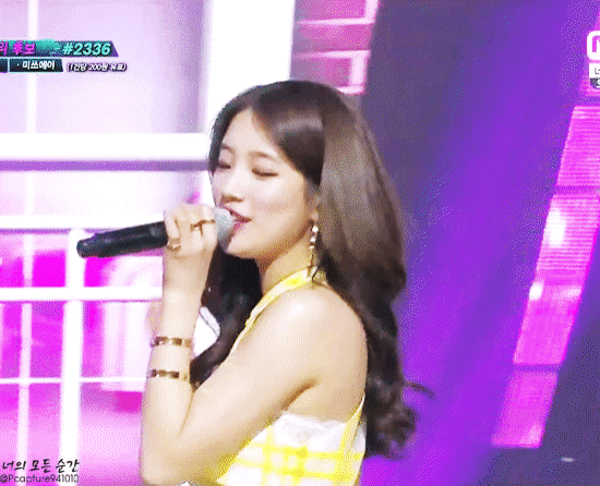 한때 홀터넥만 주구장창 입혔던 수지 코디.jpgif | 인스티즈
