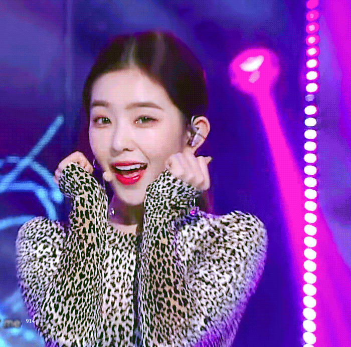 호피 의상 입은 아이린.gif | 인스티즈