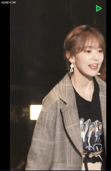 2019 TGC 아이즈원 사쿠라 런웨이 움짤 | 인스티즈