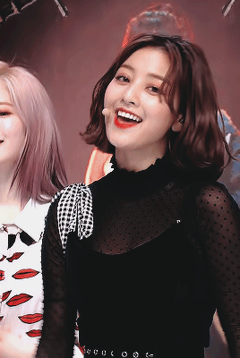 단발이 잘어울리는 트와이스 지효.gif | 인스티즈