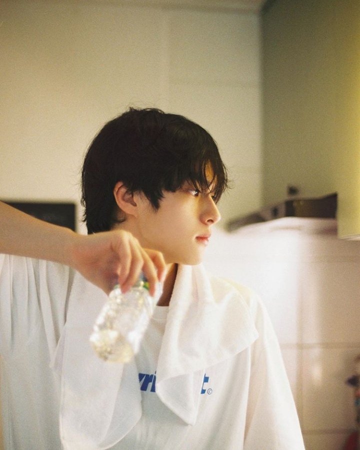 헬스장에서 운동 하는 유튜버 노잼봇.gif | 인스티즈