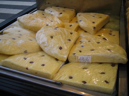 가격대비 양이 엄청 많지만 호불호 갈리는 빵.....jpg | 인스티즈