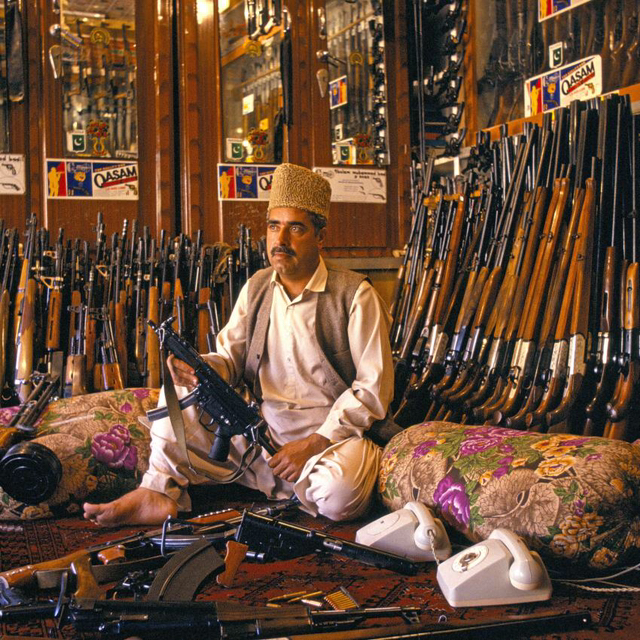 냉혹한 사제총기의 세계 | 인스티즈