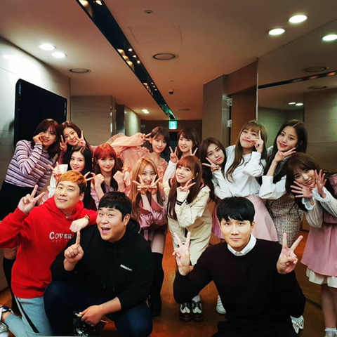 군대에서 피해야 될 얼굴을 가진분과 함께한 아이즈원 | 인스티즈