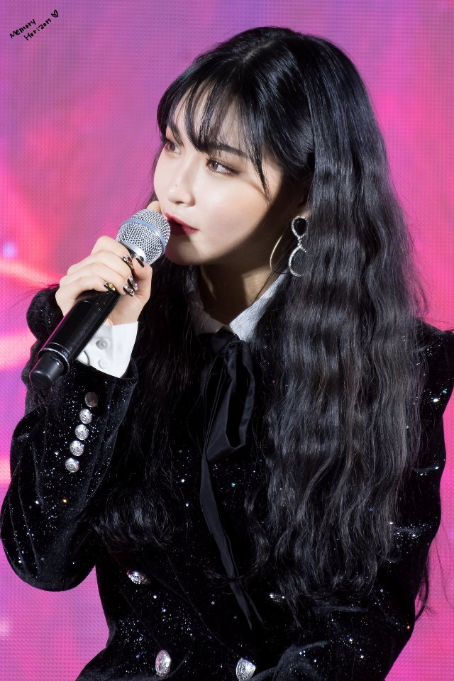 앞머리있는 청하 | 인스티즈