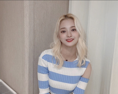 아주 오랜만에 찾아오는 프로미스나인 이나경🐥 | 인스티즈