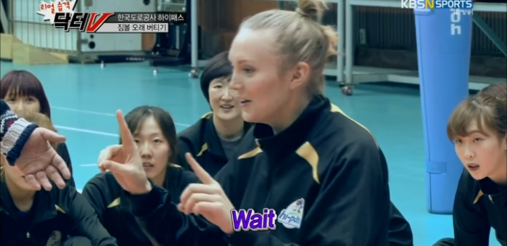 다리 긴 사람의 비애.gif | 인스티즈