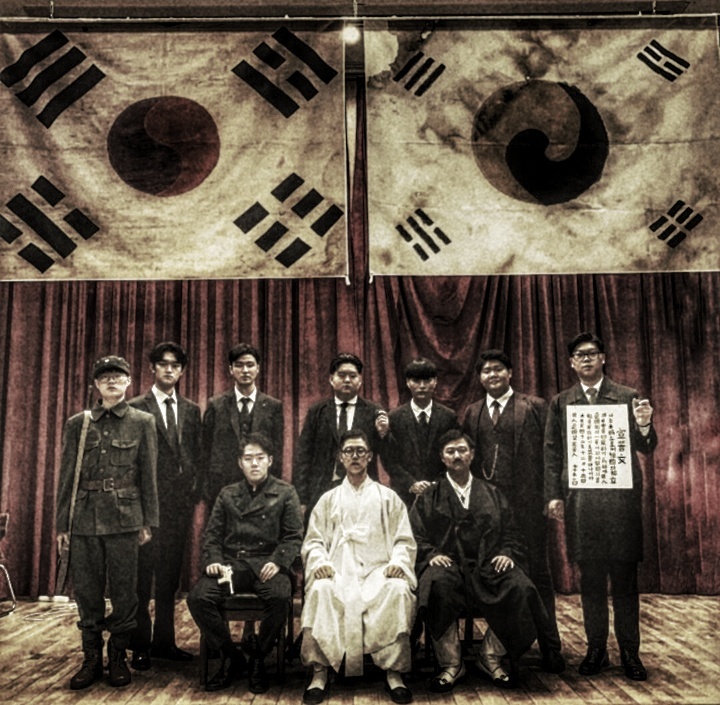 의정부고 졸업사진 임시정부 컷 넘 멋있어서 만져봄 | 인스티즈