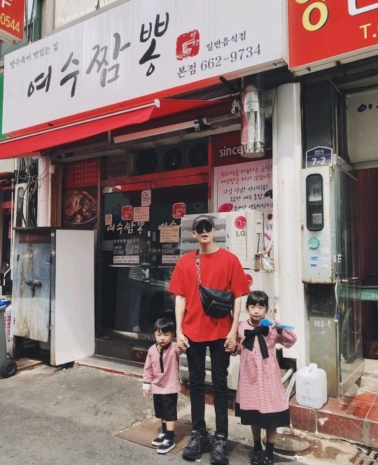 호불호 갈리는 검은 신발 | 인스티즈