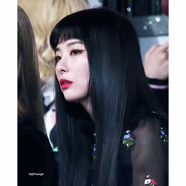 슬기 무대용 풀메 vs 옅은 화장.jpgif | 인스티즈