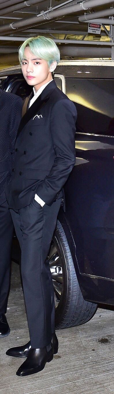 2019 방탄소년단 뷔 얼굴.jpgif | 인스티즈