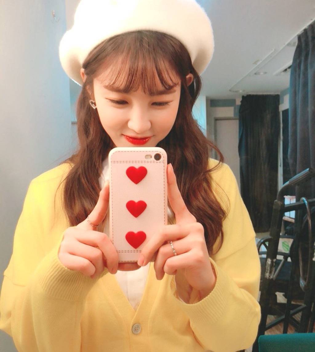 똑같은 티만 30장 있다는 전효성...........jpg | 인스티즈