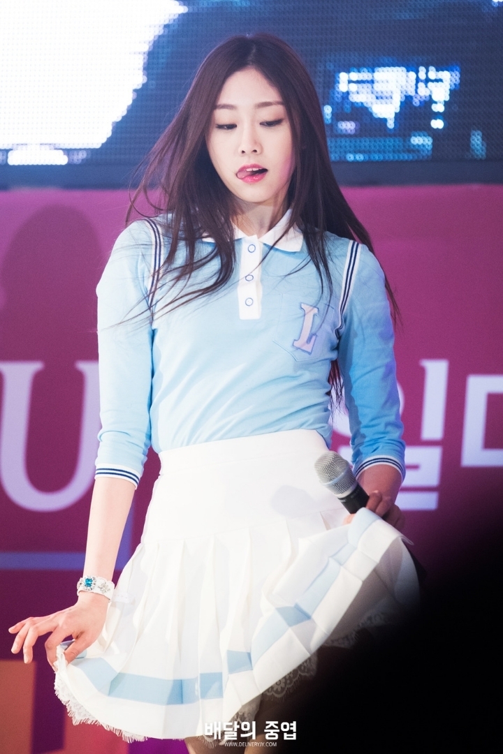 러블리즈 지수 혀 버릇.jpgif | 인스티즈